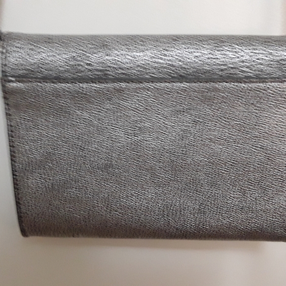 Crossbody - Picture 3 of 8